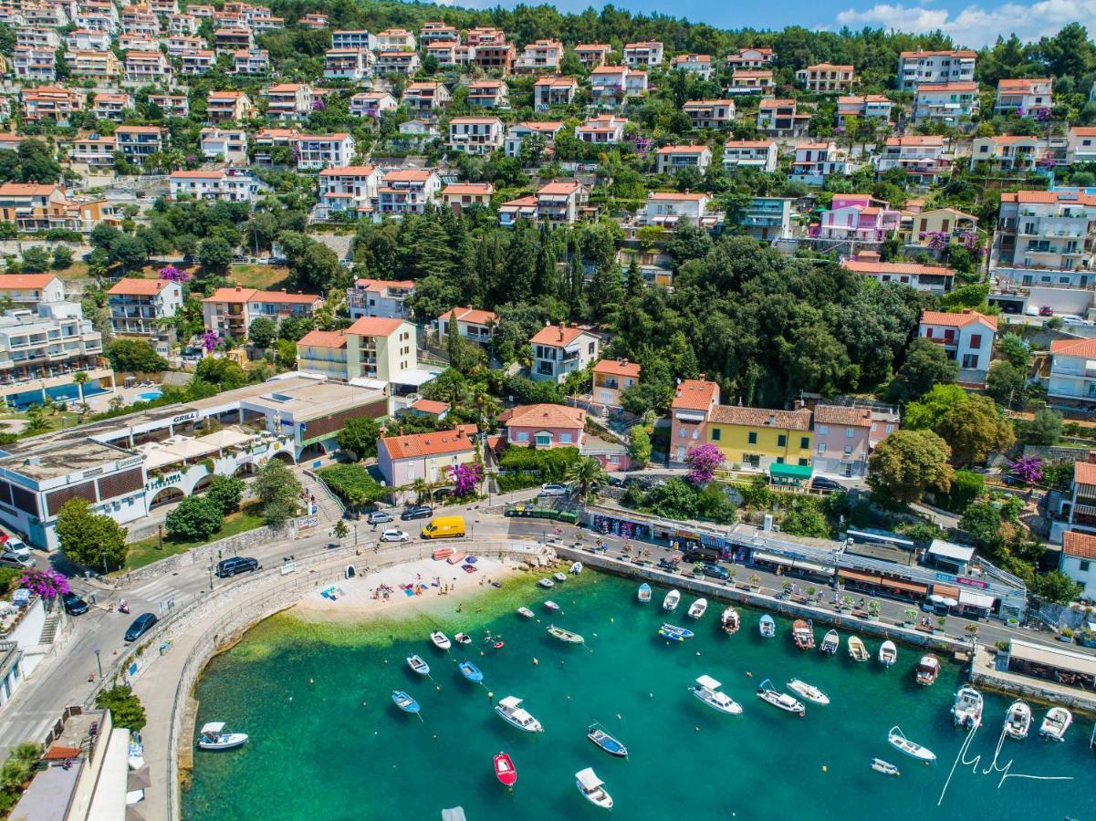 Apartment Suzie Q - Intermezzo With Sea View Rabac Exterior foto